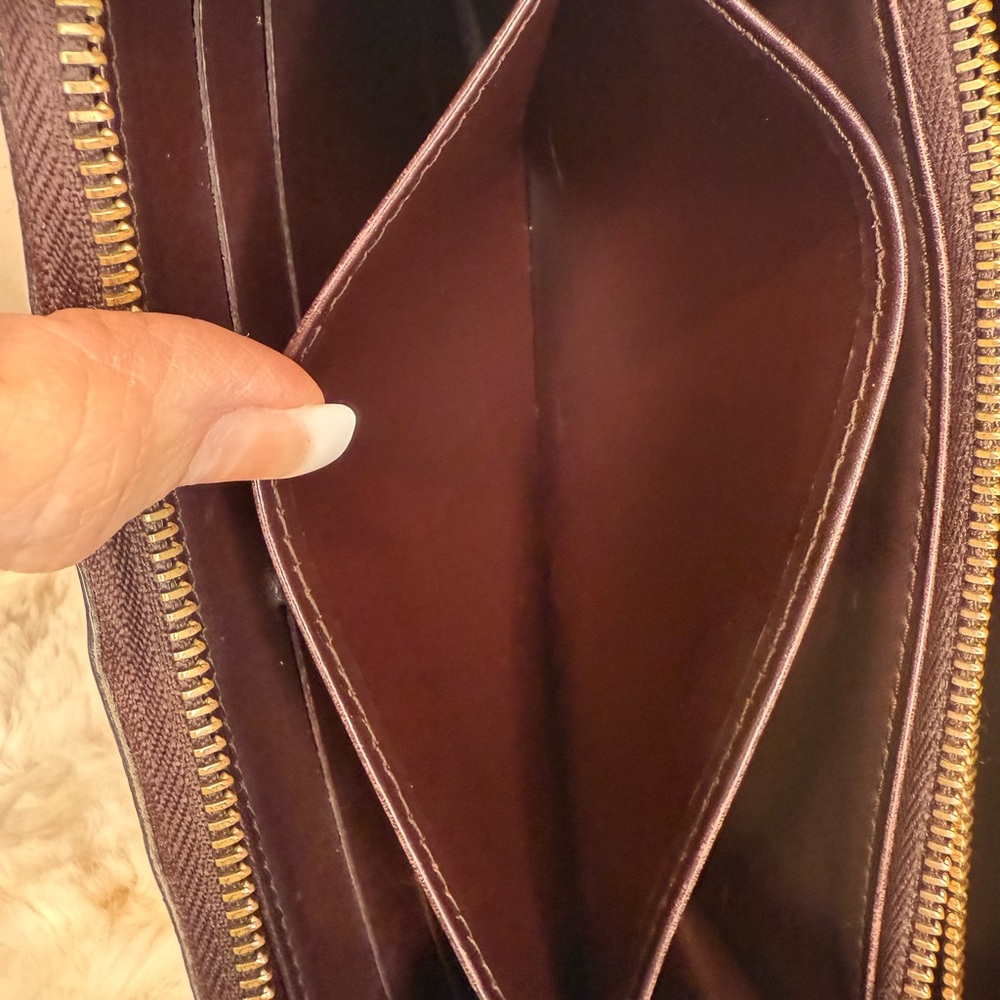 LOUIS VUITTON MONOGRAM VERNIS ZIPPY WALLET - Picture 12 of 16